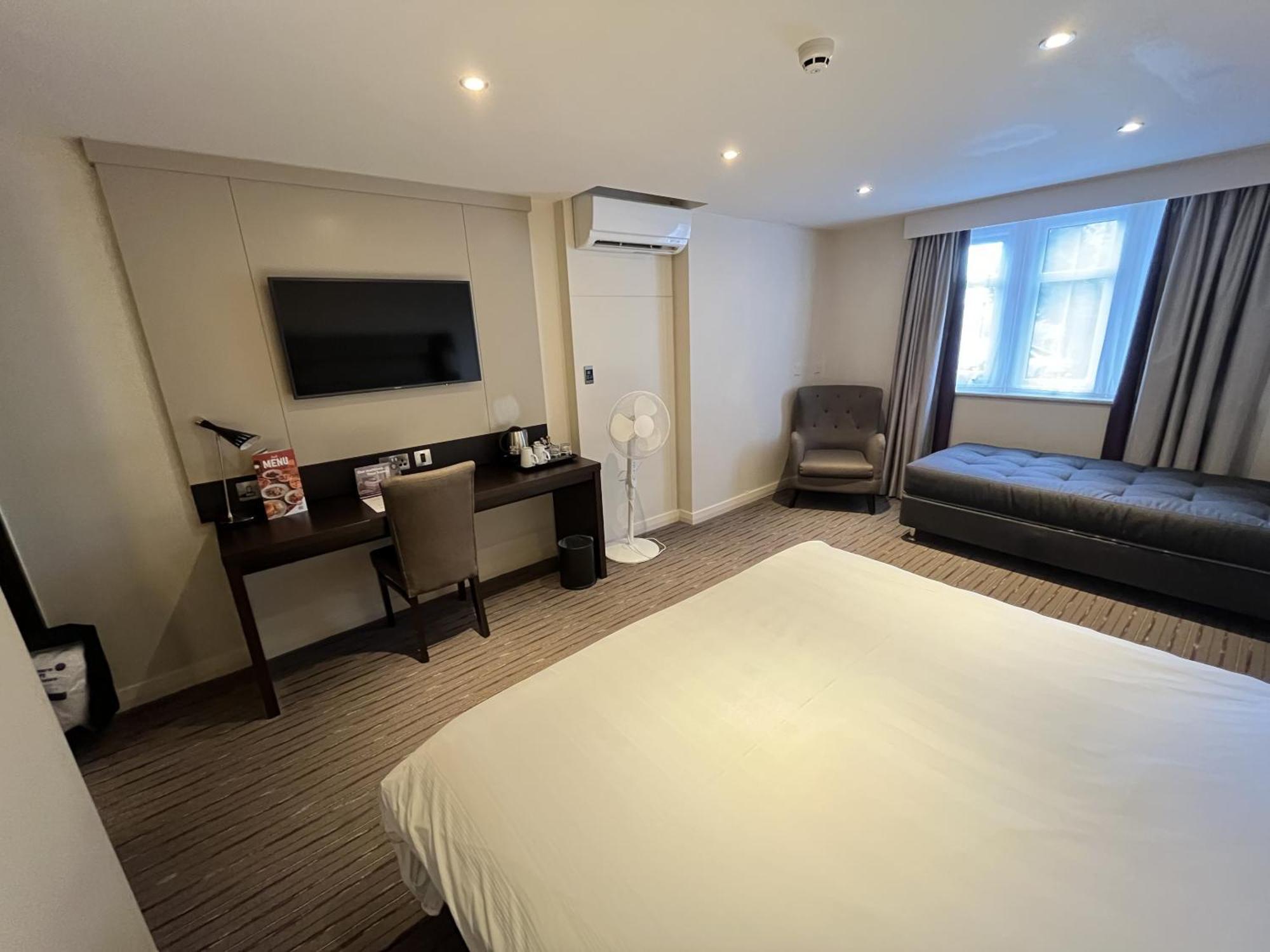 Отель Sidcot Arms Winscombe Экстерьер фото
