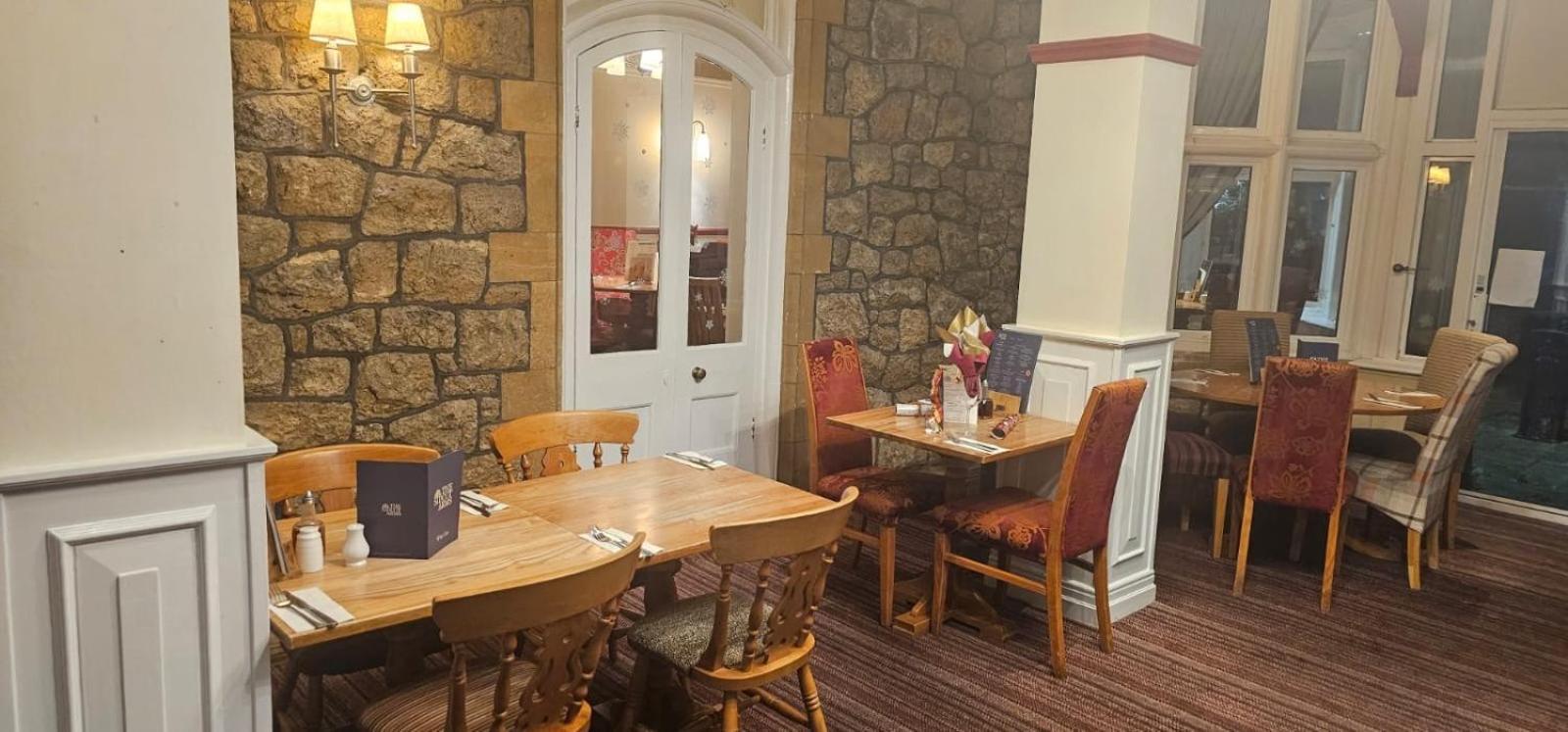 Отель Sidcot Arms Winscombe Экстерьер фото
